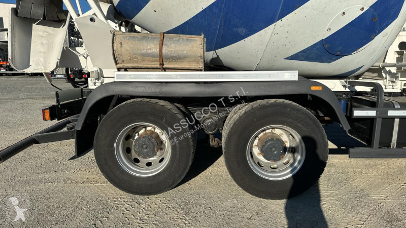 شاحنة Iveco Trakker 450 6X4