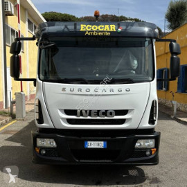 Camion benne à ordures ménagères Iveco