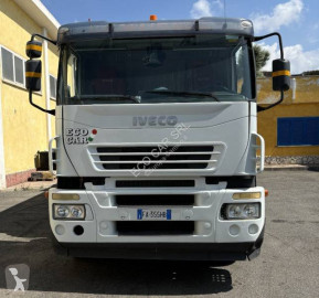 Camion benne à ordures ménagères Iveco