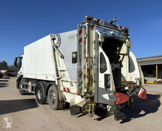 Camion benne à ordures ménagères Iveco
