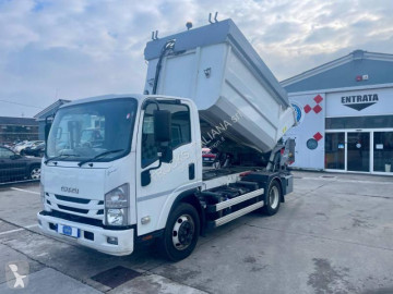 Camion benne à ordures ménagères Isuzu
