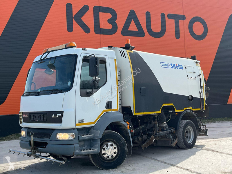 Vägmaskiner DAF 55180 4x2 Schmidt SK 600 Dual LP