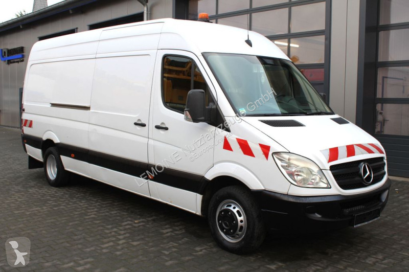 Véhicule utilitaire Mercedes