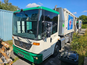 Camion benne à ordures ménagères Mercedes