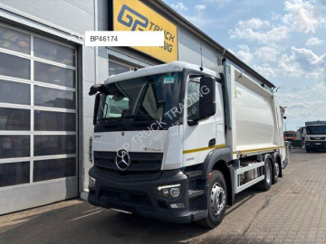 Camión volquete para residuos domésticos Mercedes nuevo