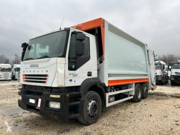 Camion benne à ordures ménagères Iveco