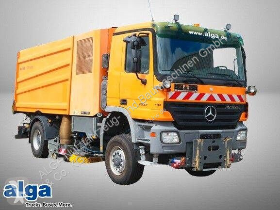 Utilaje pentru drumuri Mercedes 2032 A 4x4,...