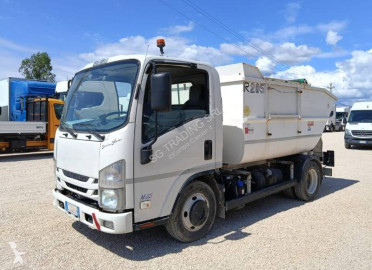 Camion benne à ordures ménagères Isuzu