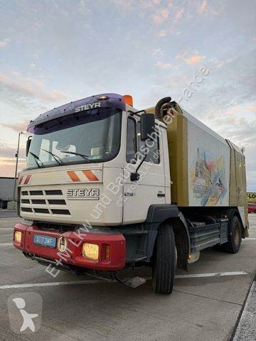 Camión volquete para residuos domésticos Steyr