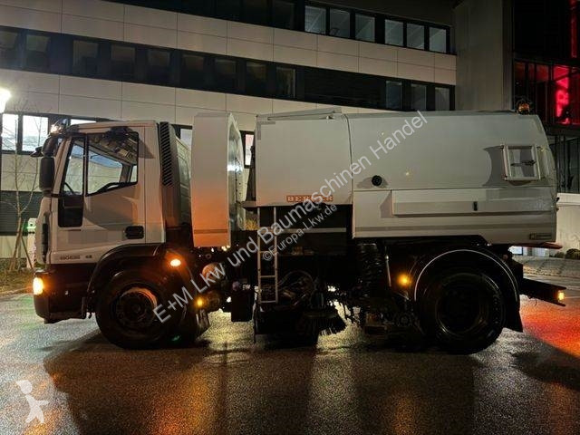 Veículo de limpeza / sanitário de estrada Iveco...