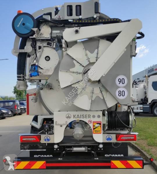 Vehículo de limpieza viaria Scania