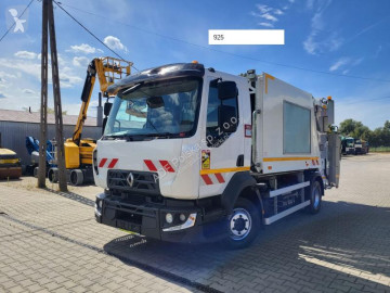 Renault waste collection truck