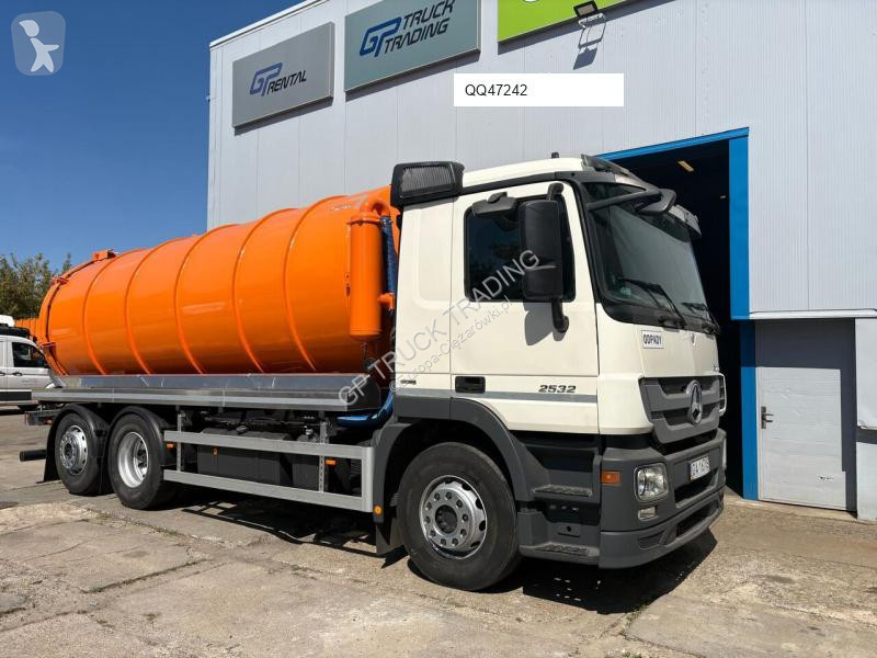 آلة لصيانة الطرق Mercedes 2532