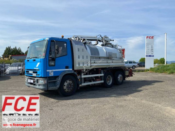 Camión limpia fosas Iveco
