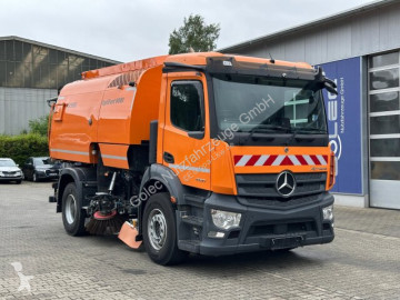 Mercedes