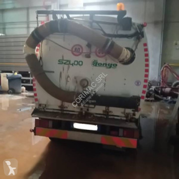 Isuzu