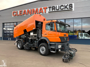 Mercedes Actros 1829 4x4 Bucher Cityfant 60 Links en rechts vegend