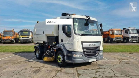 Камион метачка DAF