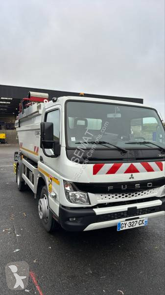 Camion benne à ordures ménagères Mitsubishi Fuso