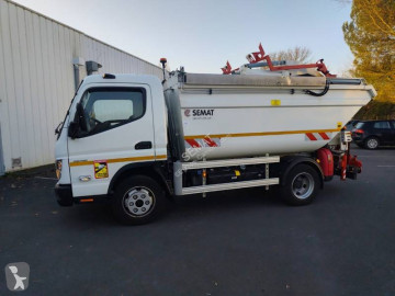 Camion benne à ordures ménagères Mitsubishi Fuso