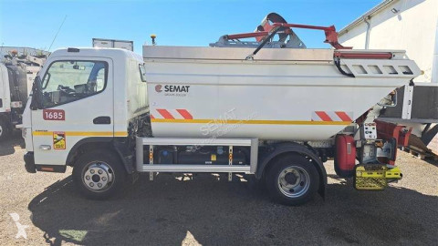 Camion benne à ordures ménagères Mitsubishi Fuso