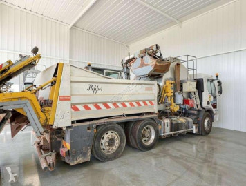 Renault emulsion sprayer truck