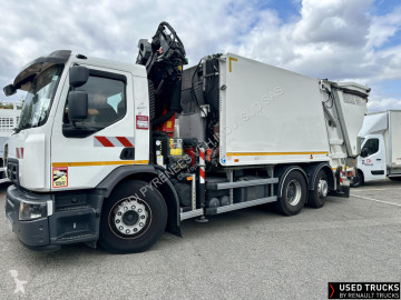 Camion de colectare a deşeurilor menajere Renault