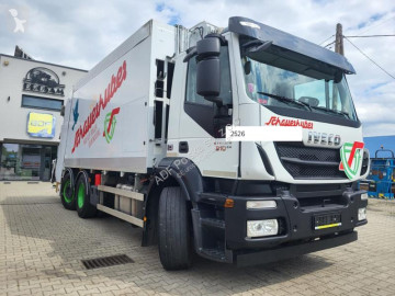 Camión volquete para residuos domésticos Iveco