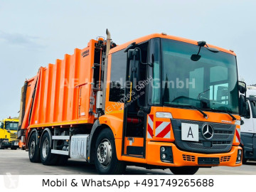 Camión volquete para residuos domésticos Mercedes