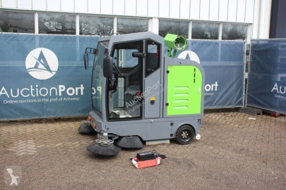 Camion balayeuse neuf
