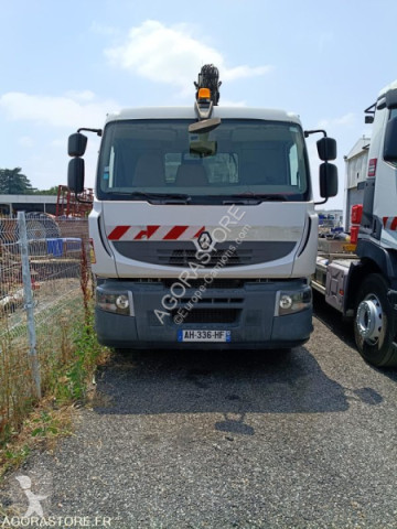 Camion-cisternă Renault
