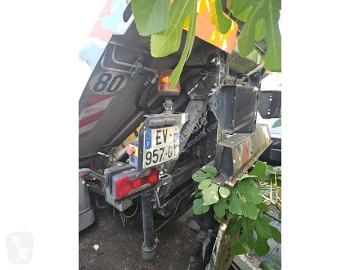 Camion de colectare a deşeurilor menajere Iveco