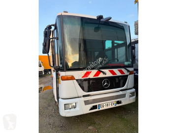 Vuilniswagen Mercedes
