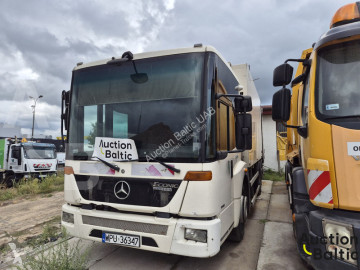 Camion benne à ordures ménagères Mercedes