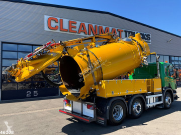 Camion hydrocureur Scania