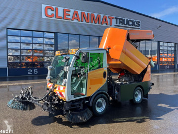 Camion balayeuse Bucher Schoerling
