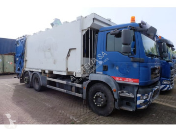 Camion benne à ordures ménagères MAN