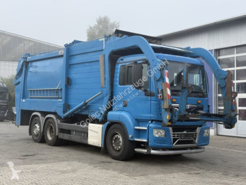 Camion benne à ordures ménagères MAN