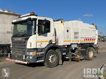 Camion balayeuse Scania