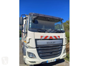 Camion benne à ordures ménagères