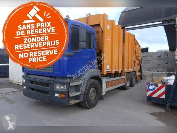 Camion benne à ordures ménagères MAN