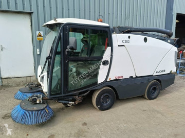 Camion balayeuse Bucher Schoerling