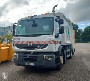 Renault waste collection truck