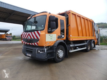 Renault waste collection truck