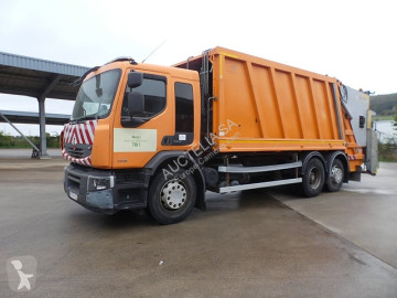 Renault waste collection truck