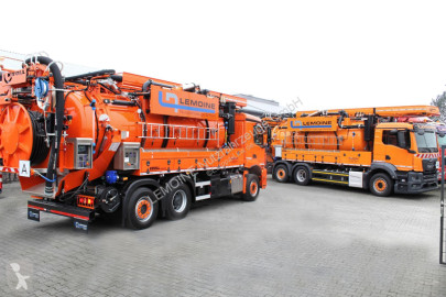 Sewer cleaner truck