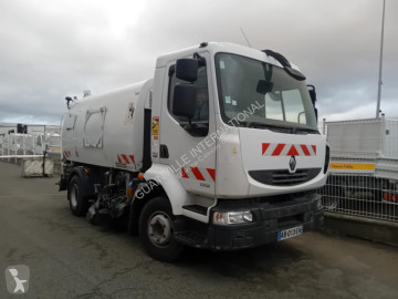 Renault road sweeper