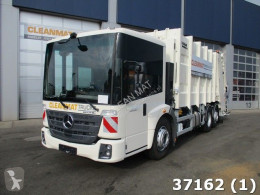 gemeentevoertuig vuilniswagen