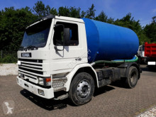 Maquinaria vial camión limpia fosas Scania 82M