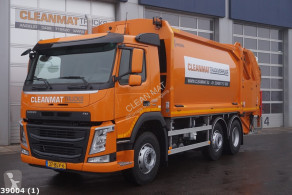 Maquinaria vial Volvo FM 330 camión volquete para residuos domésticos usado
